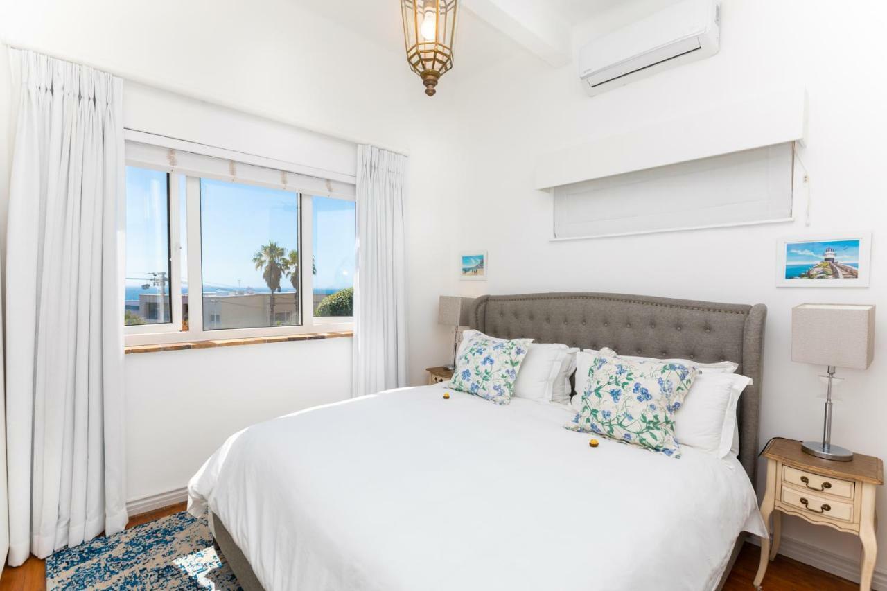 Ferienhaus On Camps Bay Drive *
